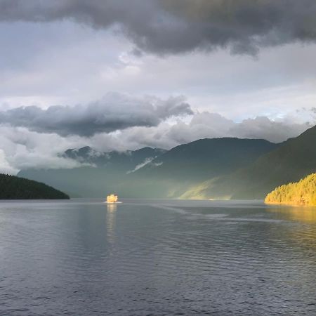 Earls Cove Orca View Bed and Breakfast Egmont Eksteriør billede