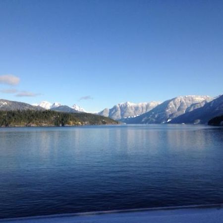 Earls Cove Orca View Bed and Breakfast Egmont Eksteriør billede